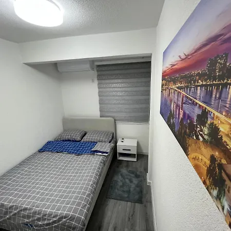 Apartman Bajo 1 Apartment Foca