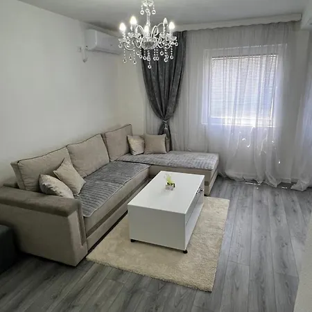Apartman Bajo 1 Apartment Foca