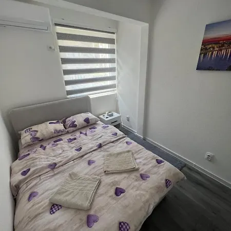 Apartman Bajo 1 Apartment *