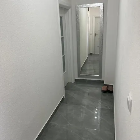 Apartment Apartman Bajo 1 Foca